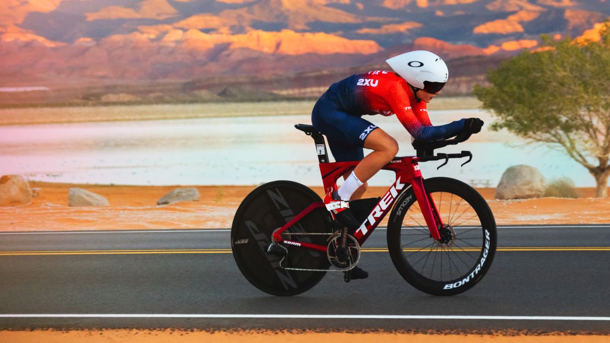 Triathlon cyclist